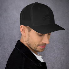 Load image into Gallery viewer, Clutchin' Flame Trucker Cap